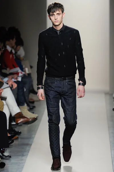 Look 13